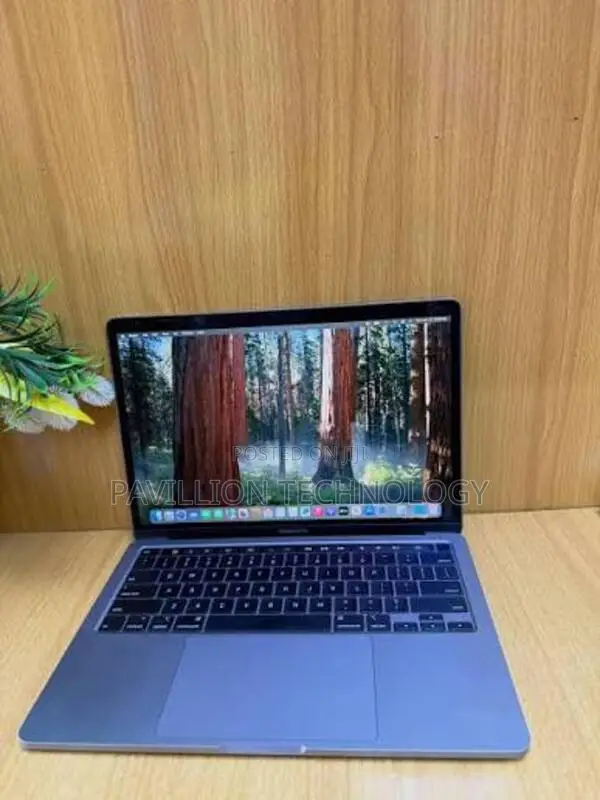 Laptop Apple MacBook Pro 2020 32GB Intel Core i7 SSD 512GB