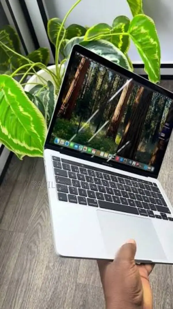 Laptop Apple MacBook Pro 2020 32GB Intel Core i7 SSD 512GB
