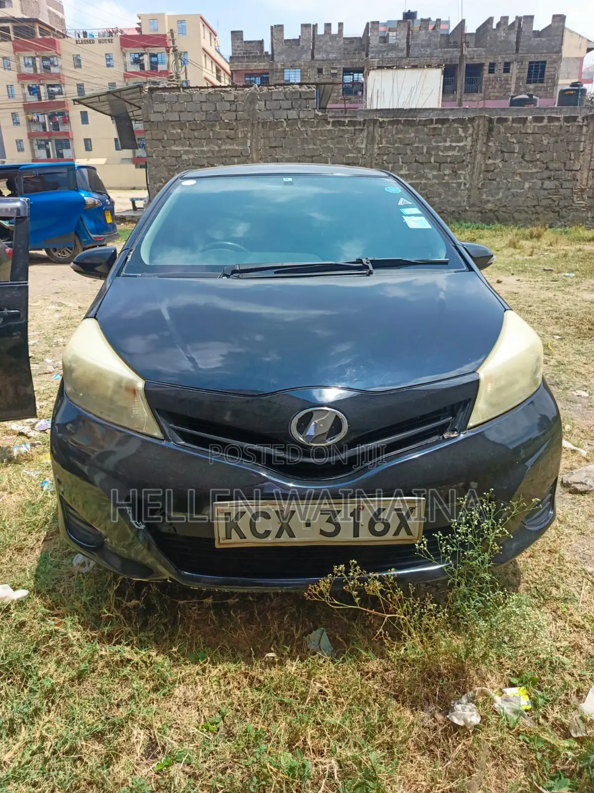 Toyota Vitz 2012 Black