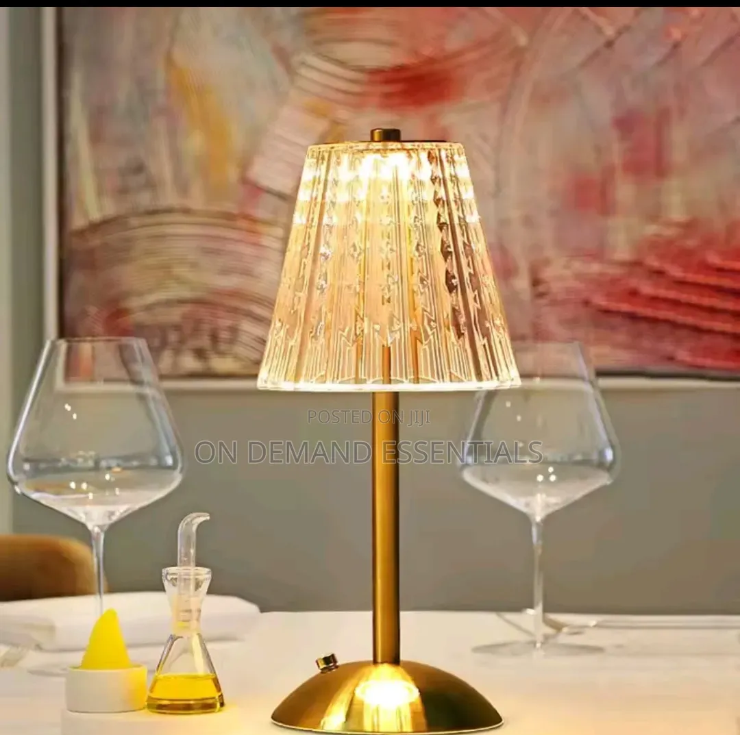 Lovely Diamond Crystal Bedside Lamp With Different Light Modes