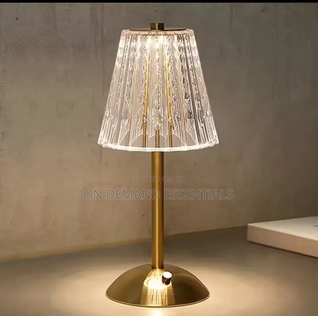 Lovely Diamond Crystal Bedside Lamp With Different Light Modes