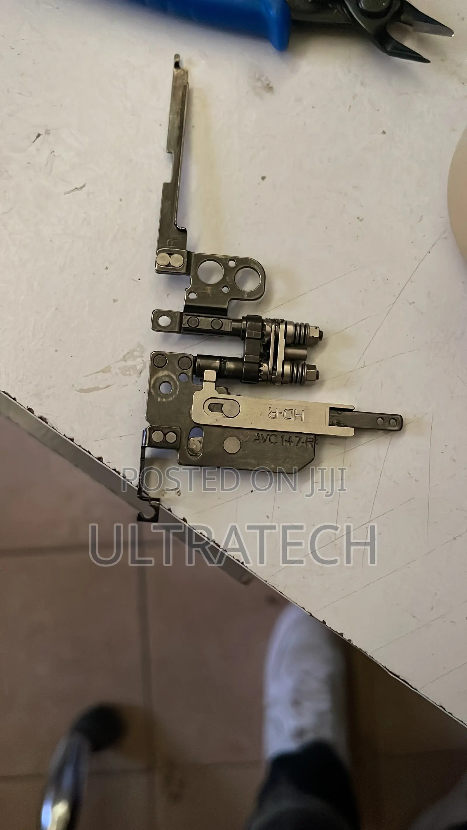 Laptop Hidges Repair