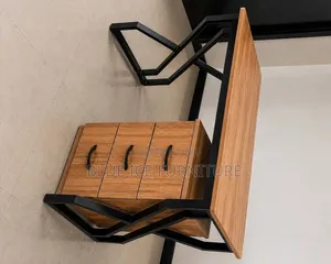 Modern Office Desk With 3 Drawer Pedestal
