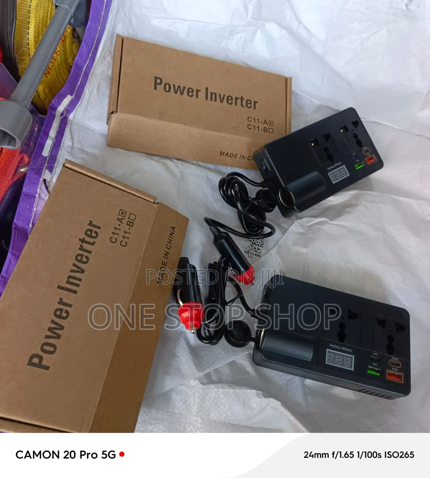 Car Power Inverter Converts Car Battery Power to Household Electric