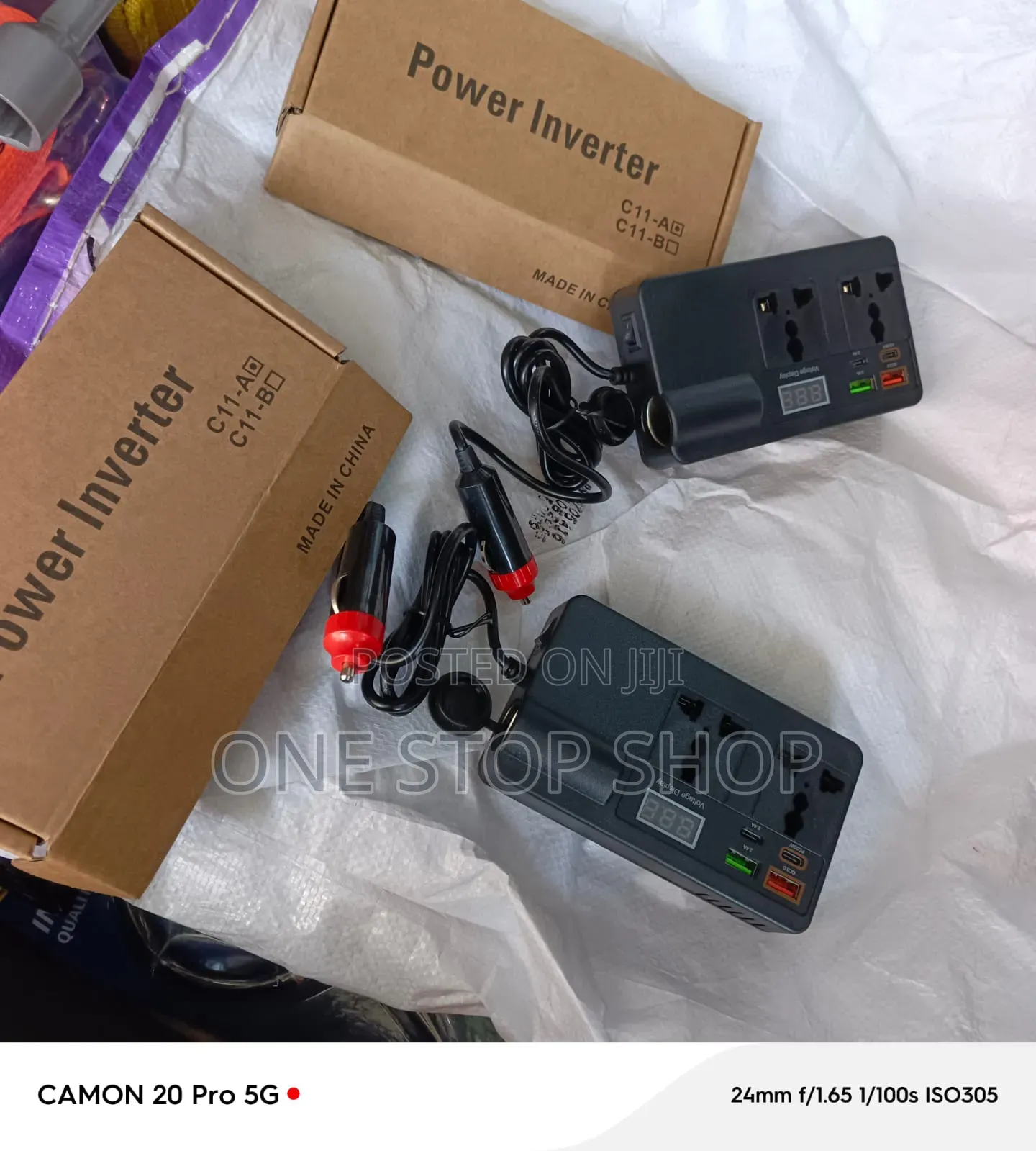 Car Power Inverter Converts Car Battery Power to Household Electric