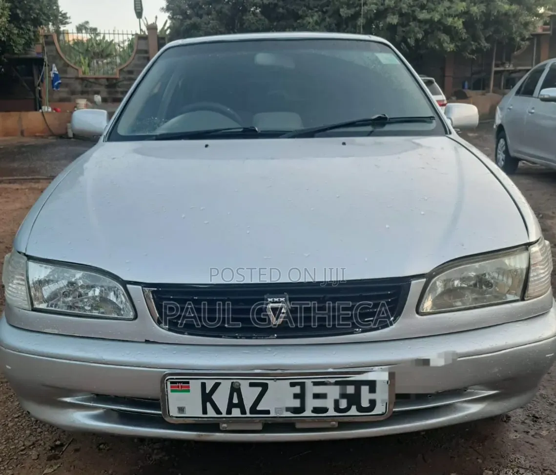 Toyota Corolla 1999 Silver