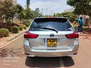 Toyota Corolla Fielder 2016 Silver