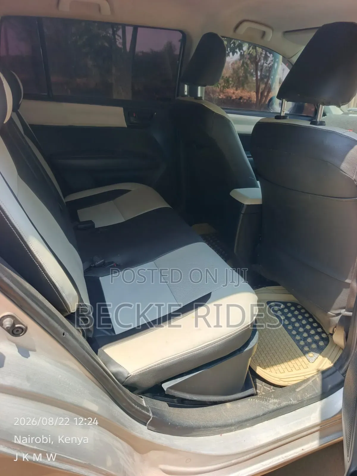Toyota Corolla Fielder 2016 Silver