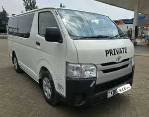 Toyota HiAce 2016