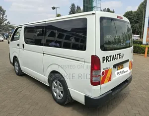 Toyota HiAce 2016