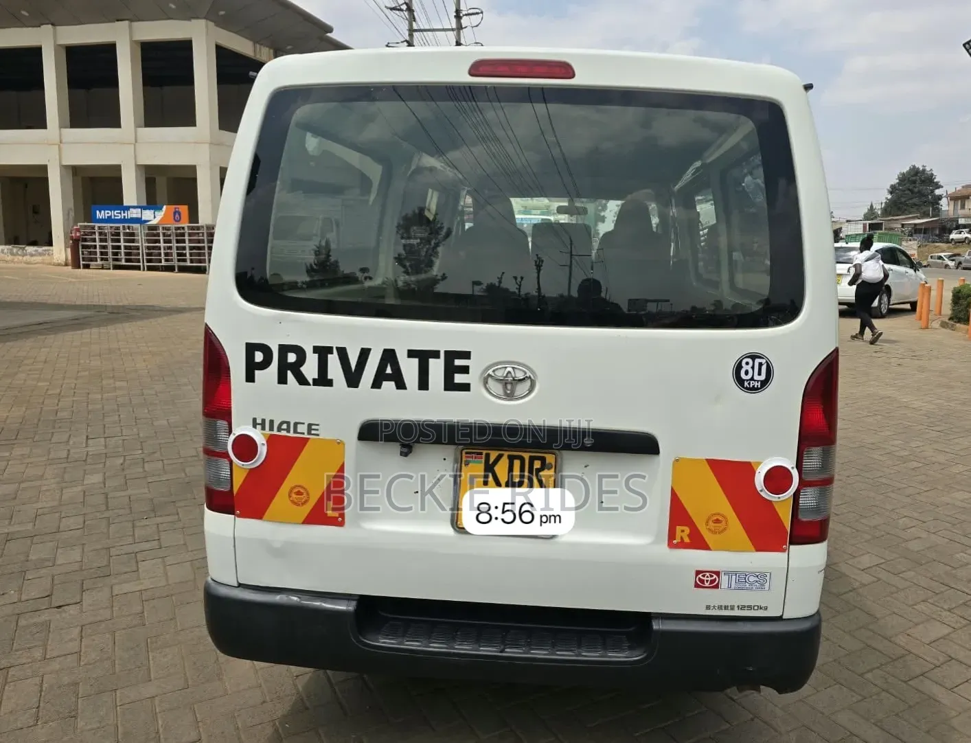 Toyota HiAce 2016