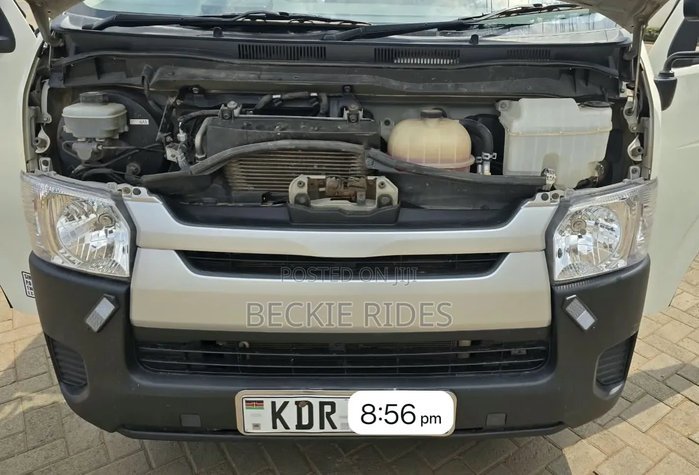 Toyota HiAce 2016