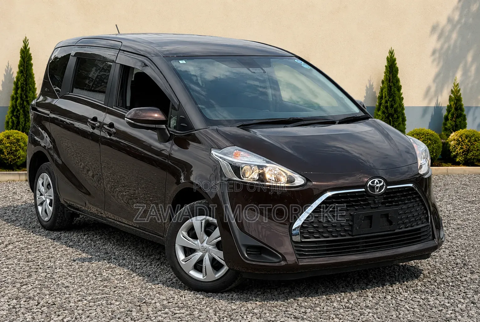 Toyota Sienta 1.5 FWD (6-seater) 2019 Brown