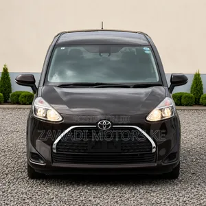 Toyota Sienta 1.5 FWD (6-seater) 2019 Brown