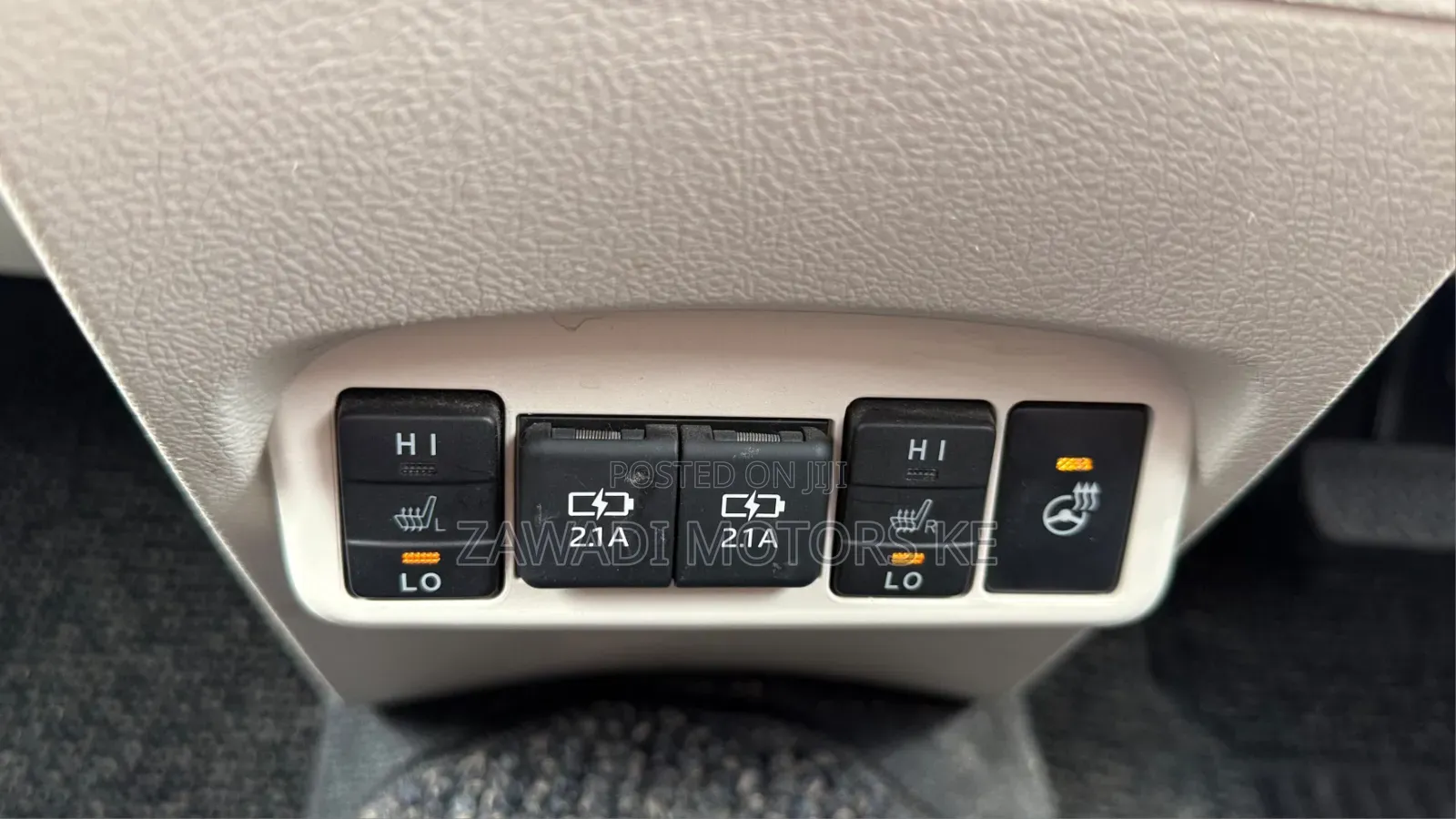 Toyota Sienta 1.5 FWD (6-seater) 2019 Brown