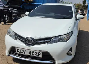 Toyota Auris 2012 White