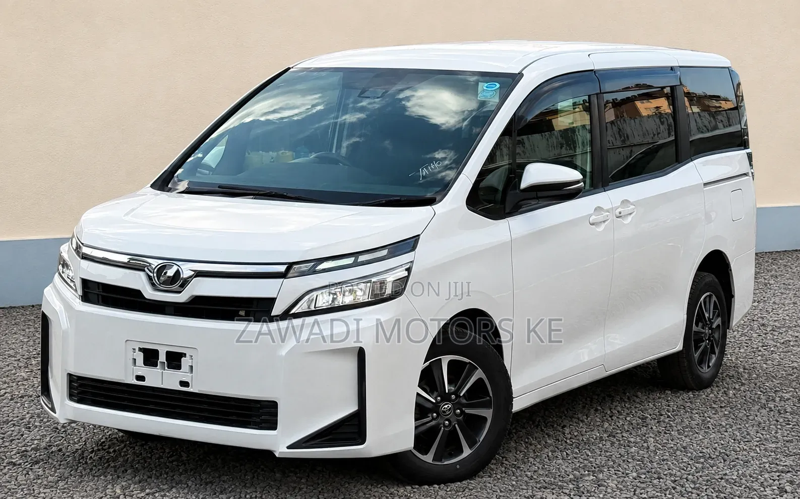 Toyota Voxy V 2WD 7-Seater 2019 White