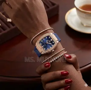 NAVIFORCE Luxury Iced Out Ladies Silicone Sport Watch.