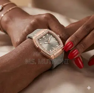 NAVIFORCE Luxury Iced Out Ladies Silicone Sport Watch.