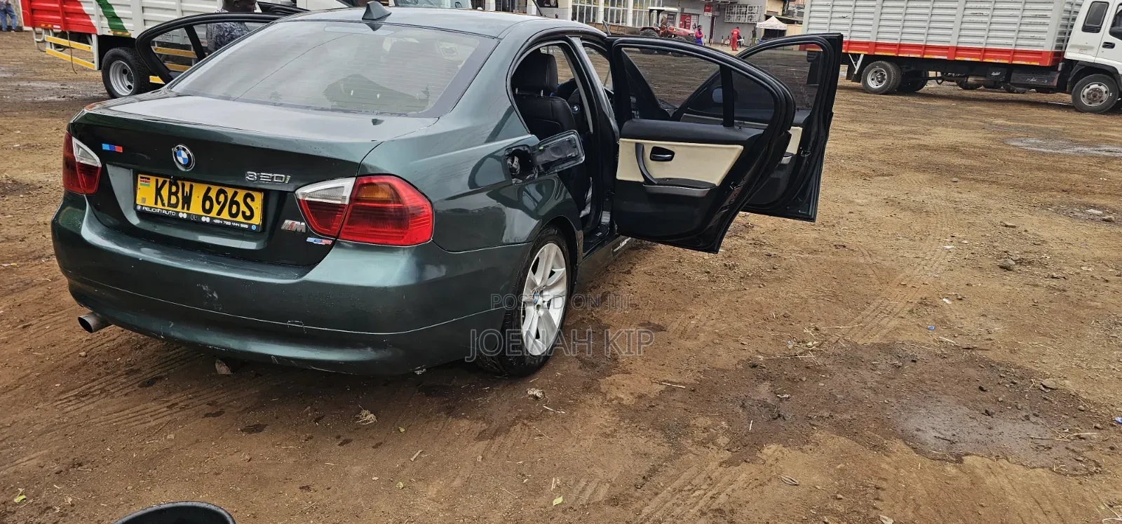BMW 320i 2006 Green