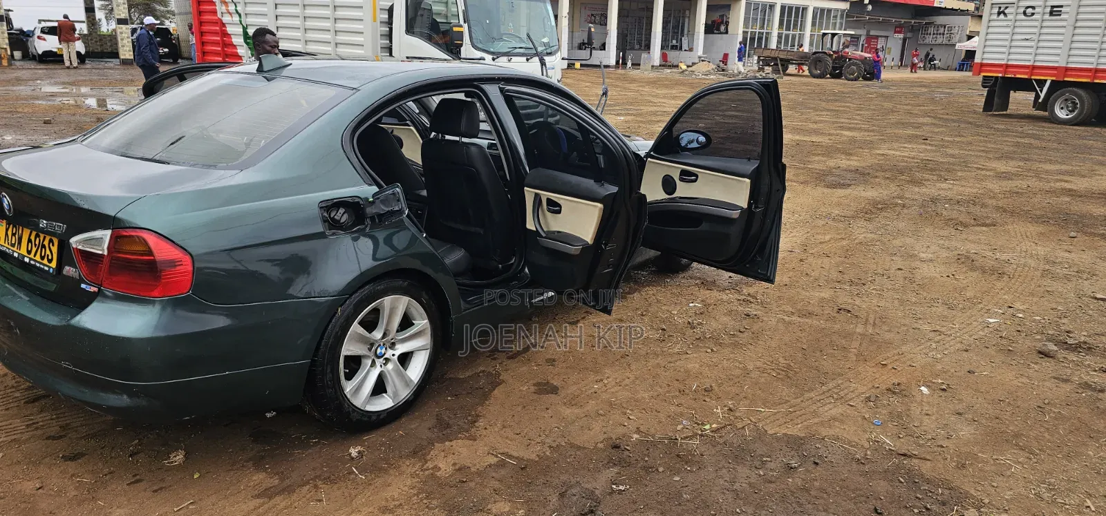 BMW 320i 2006 Green
