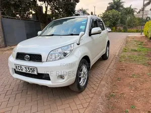 Toyota Rush 2011 White