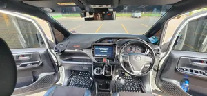 Toyota Noah 2018 White