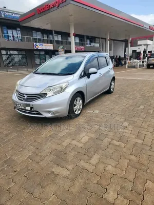Nissan Note 2012 Silver