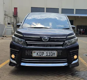 Toyota Voxy 2016 Gray
