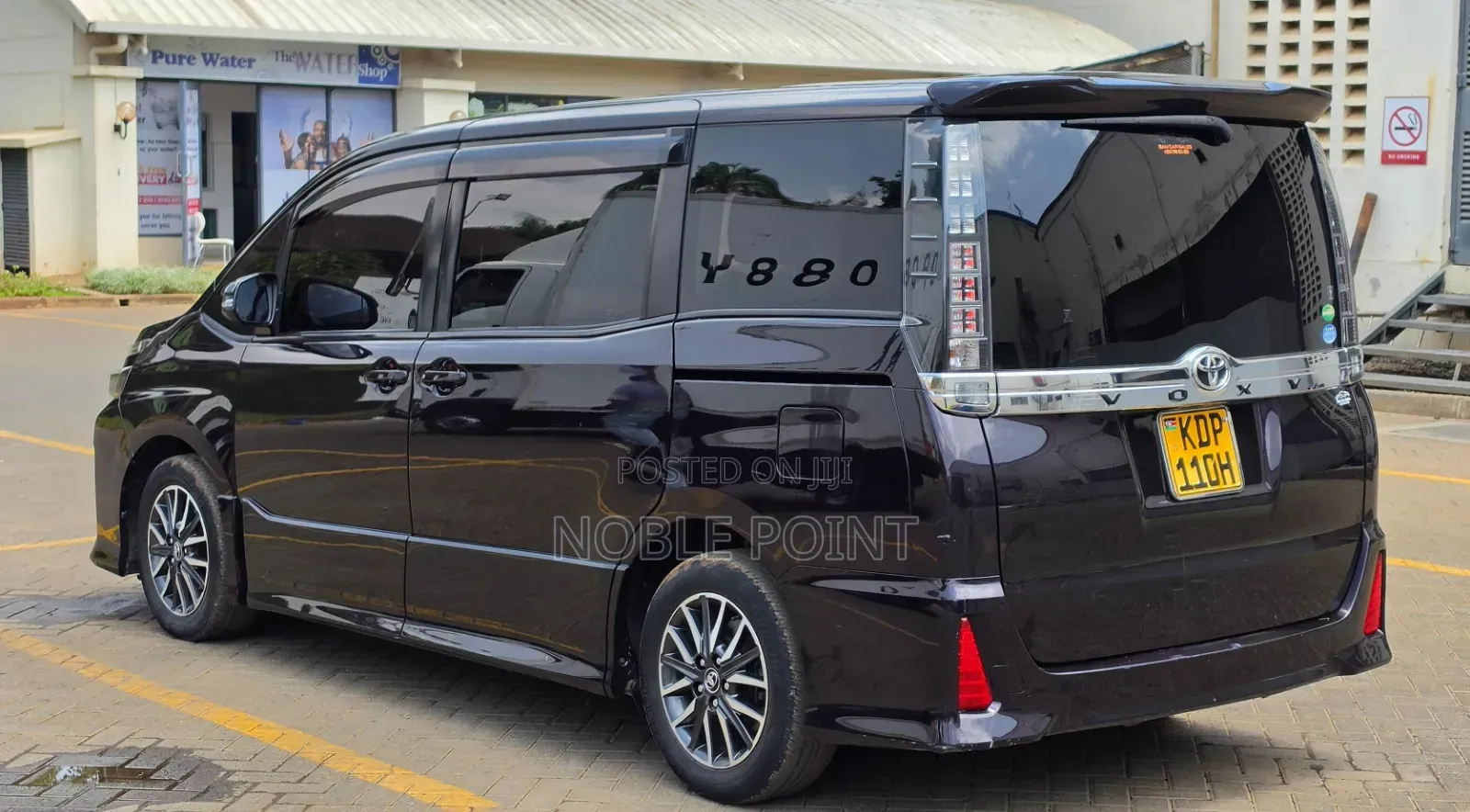 Toyota Voxy 2016 Gray