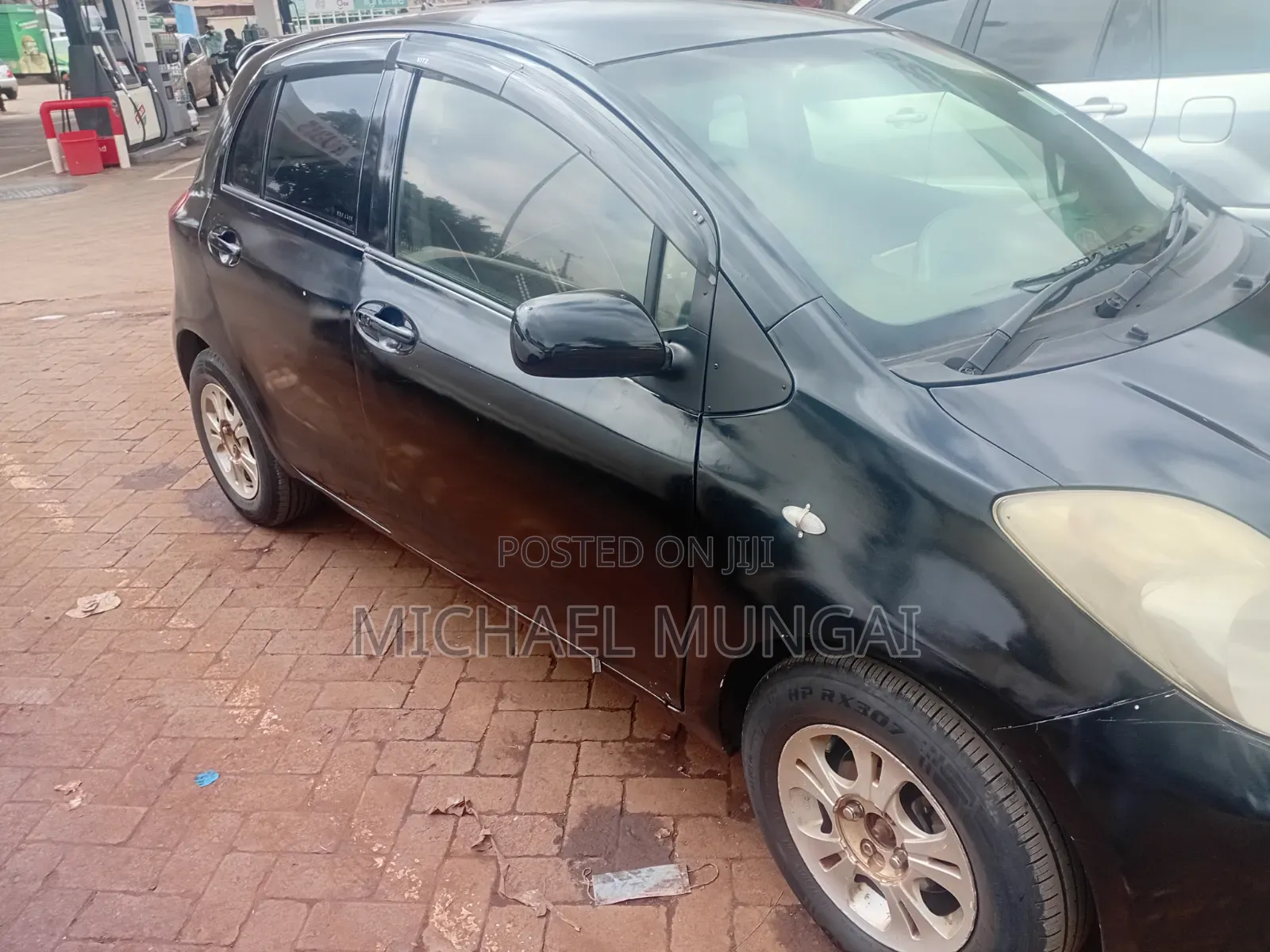 Toyota Vitz 2005 Black