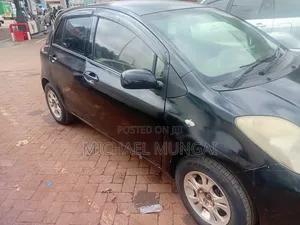 Toyota Vitz 2005 Black