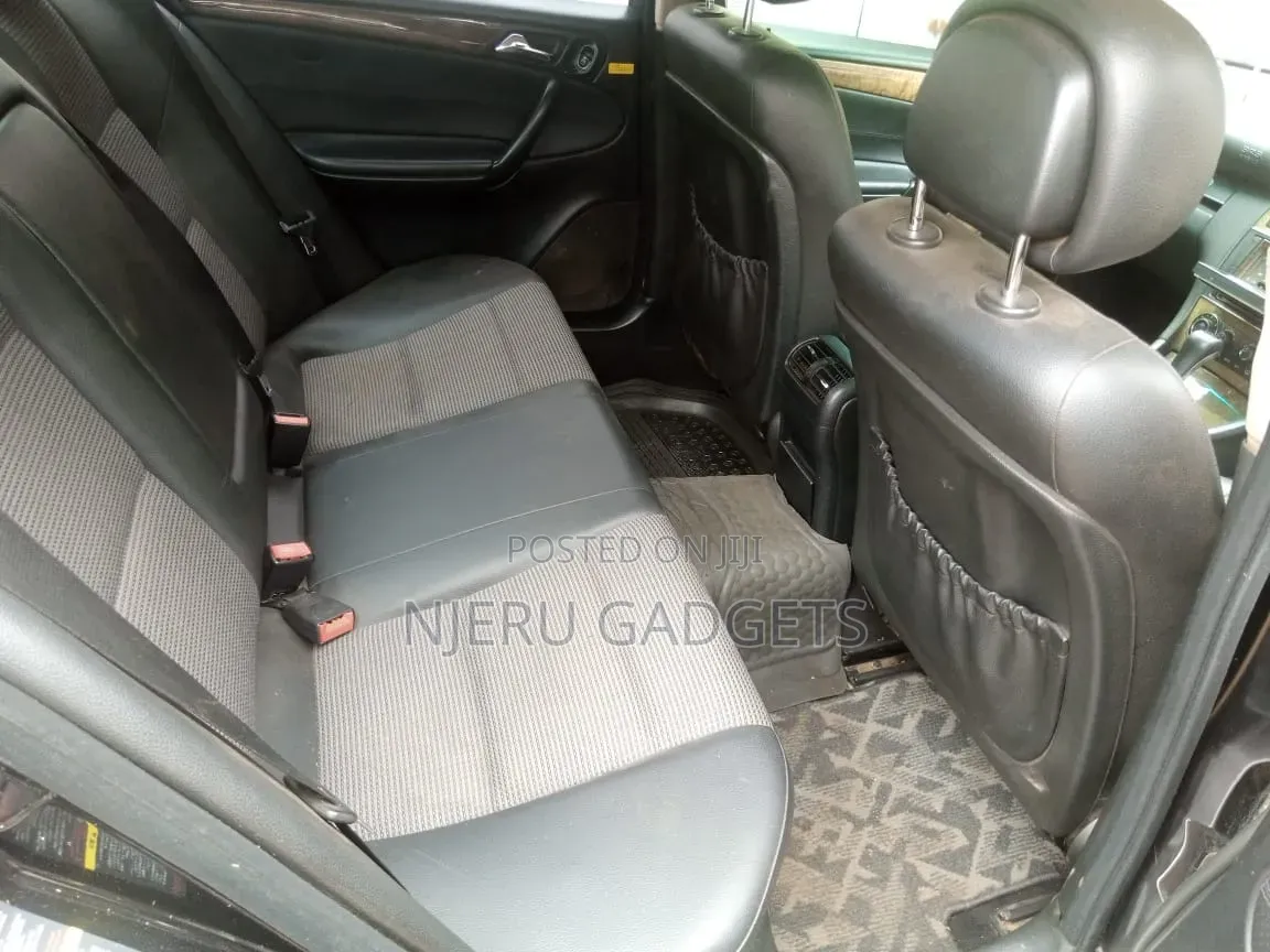 Mercedes-Benz C180 2006 Black