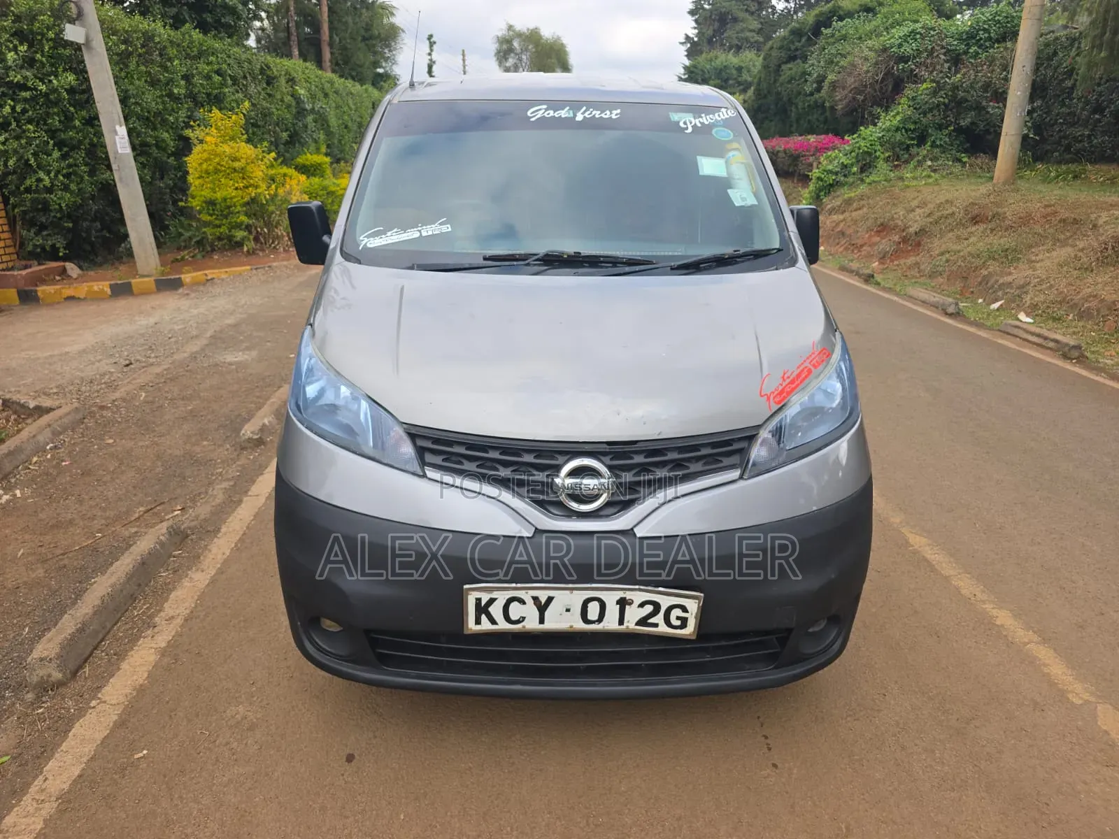 Nissan NV350 2013 Gray