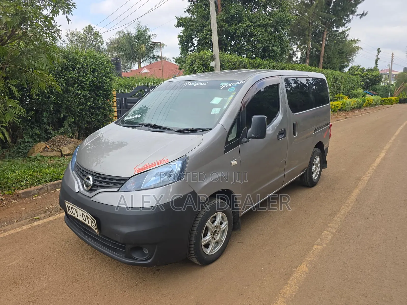 Nissan NV350 2013 Gray