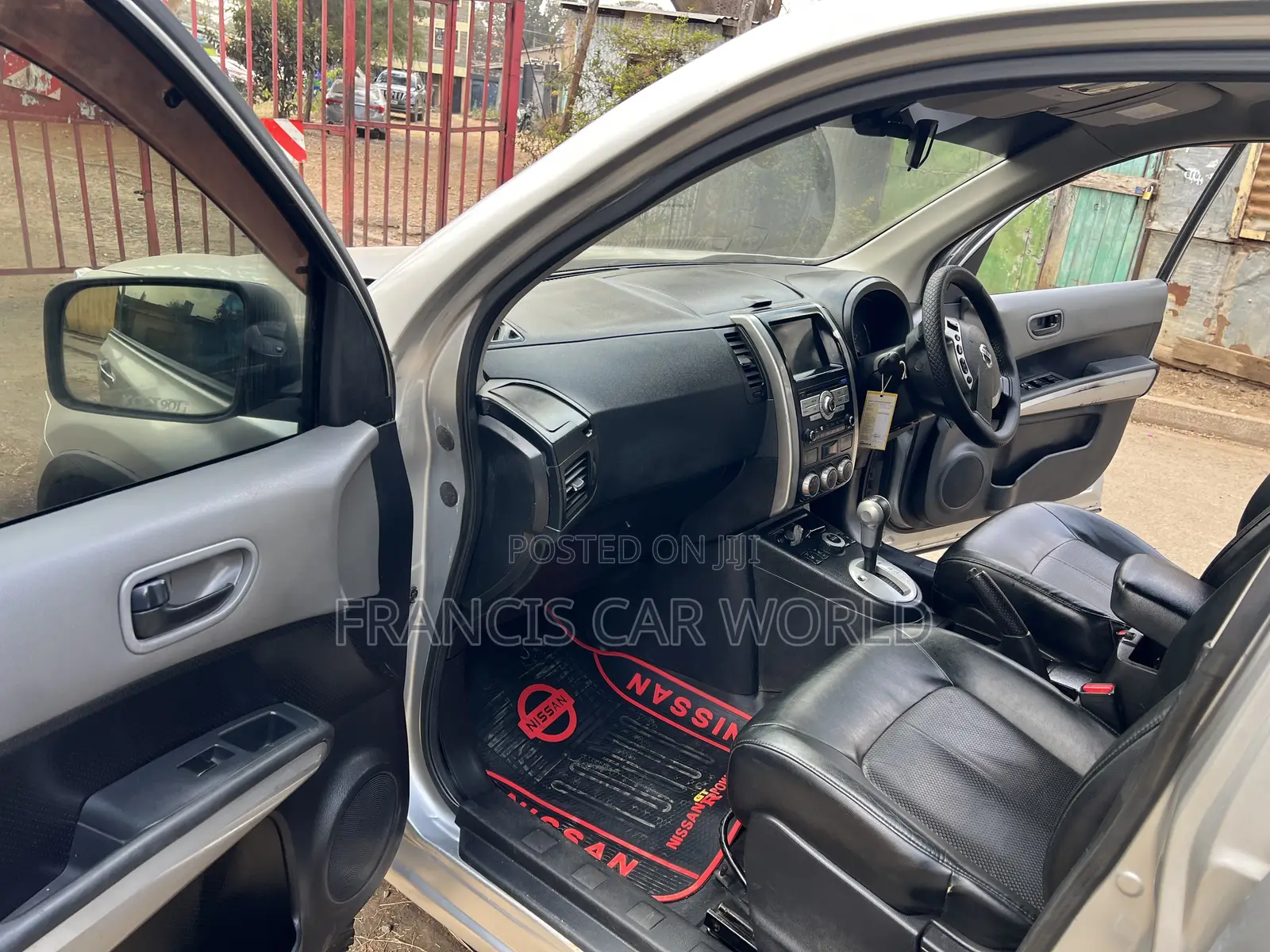 Nissan X-Trail 2012 Silver