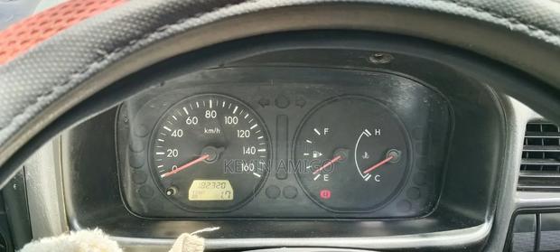 Mazda Bongo 2011 White - thumbnail 5