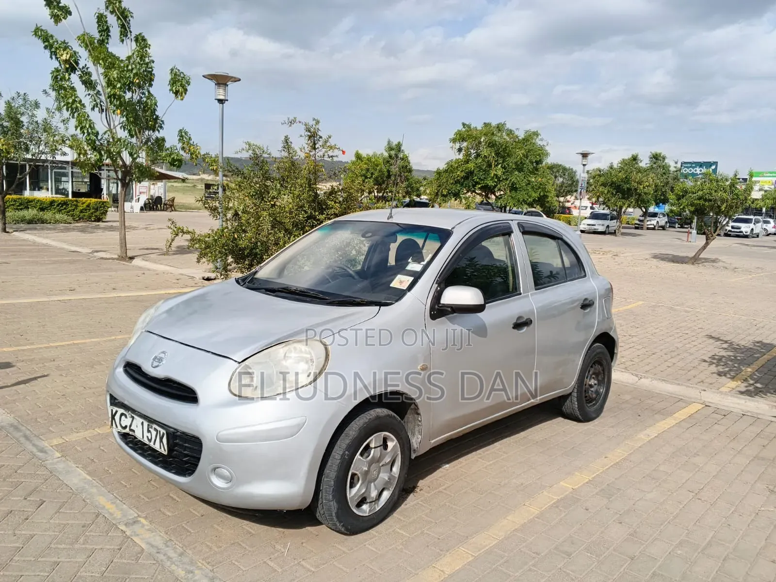 Nissan March 2013 Silver