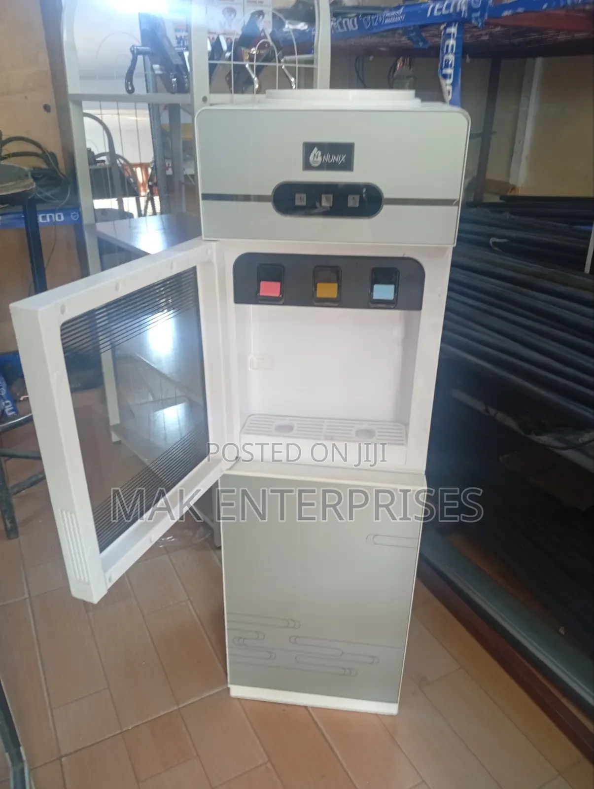 Water Dispenser