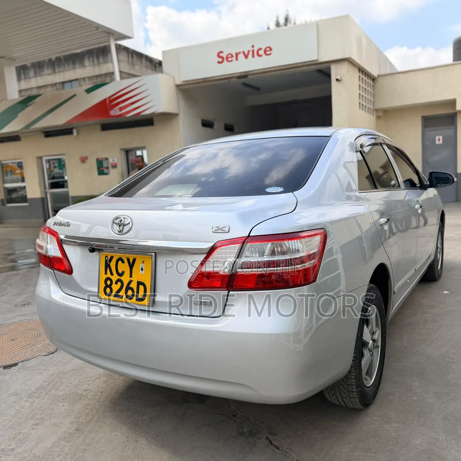 Toyota Premio 2014 Silver