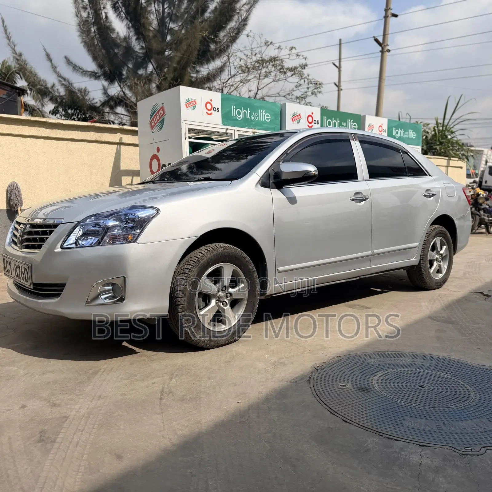 Toyota Premio 2014 Silver