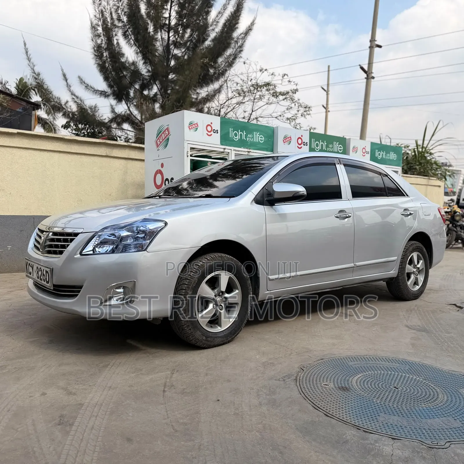 Toyota Premio 2014 Silver