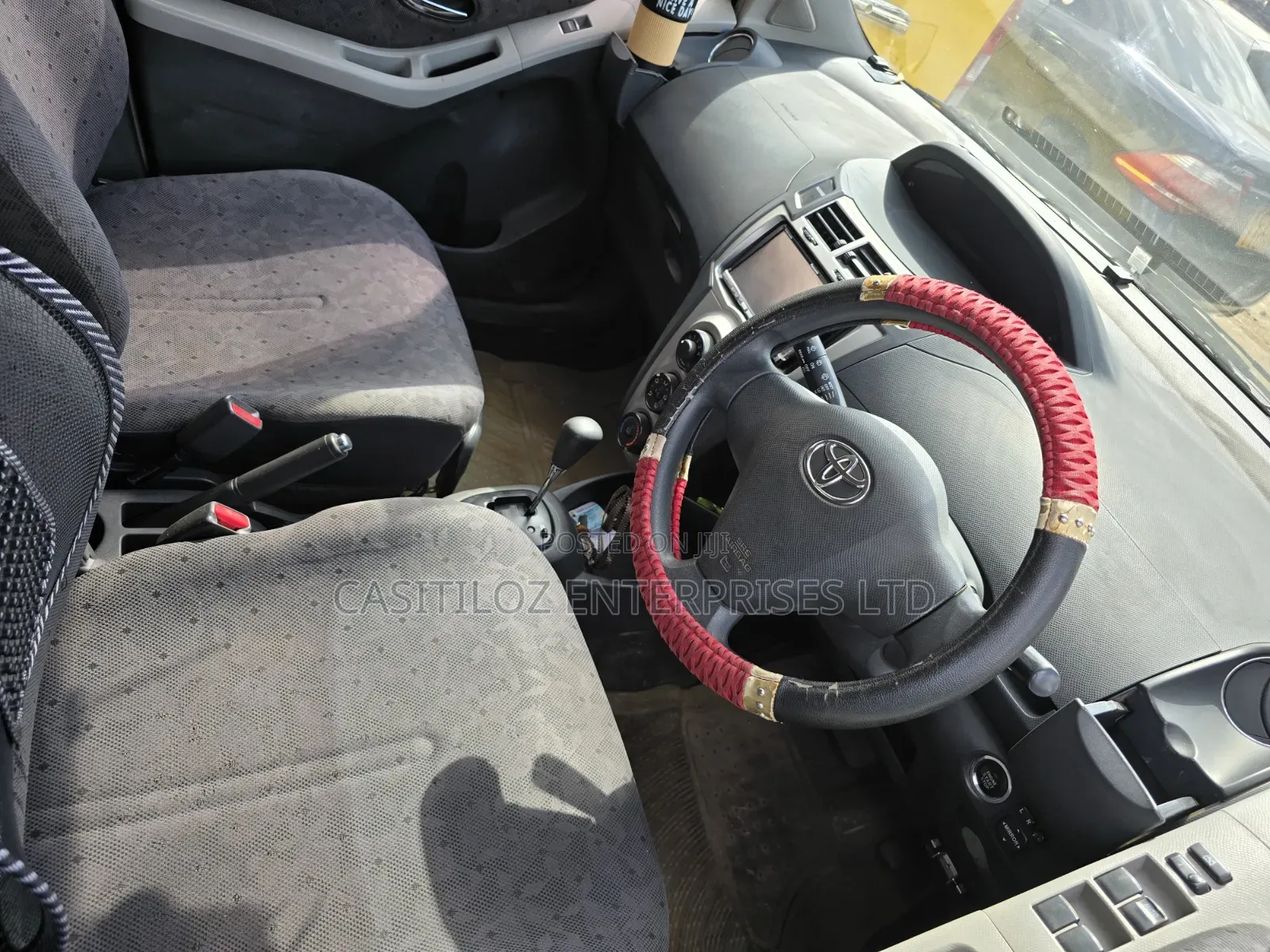 Toyota Vitz 2010 Black
