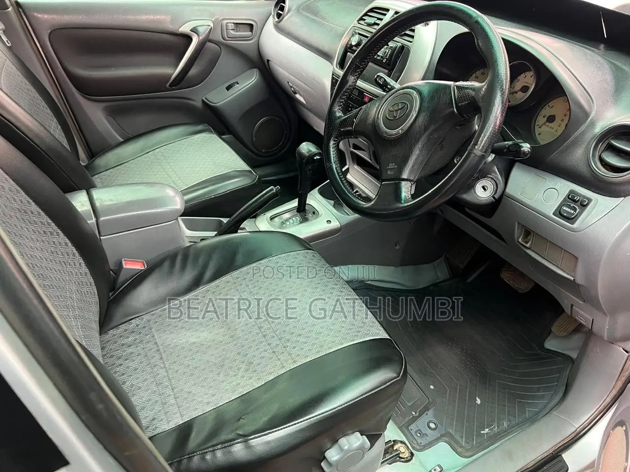 Toyota RAV4 Automatic 2000 Silver
