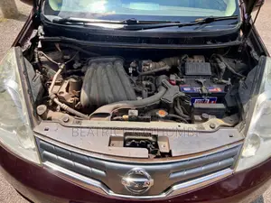 Nissan Note 2010 Maroon