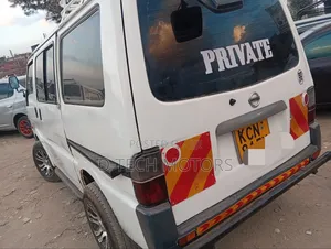 Nissan Vanette 2010 White