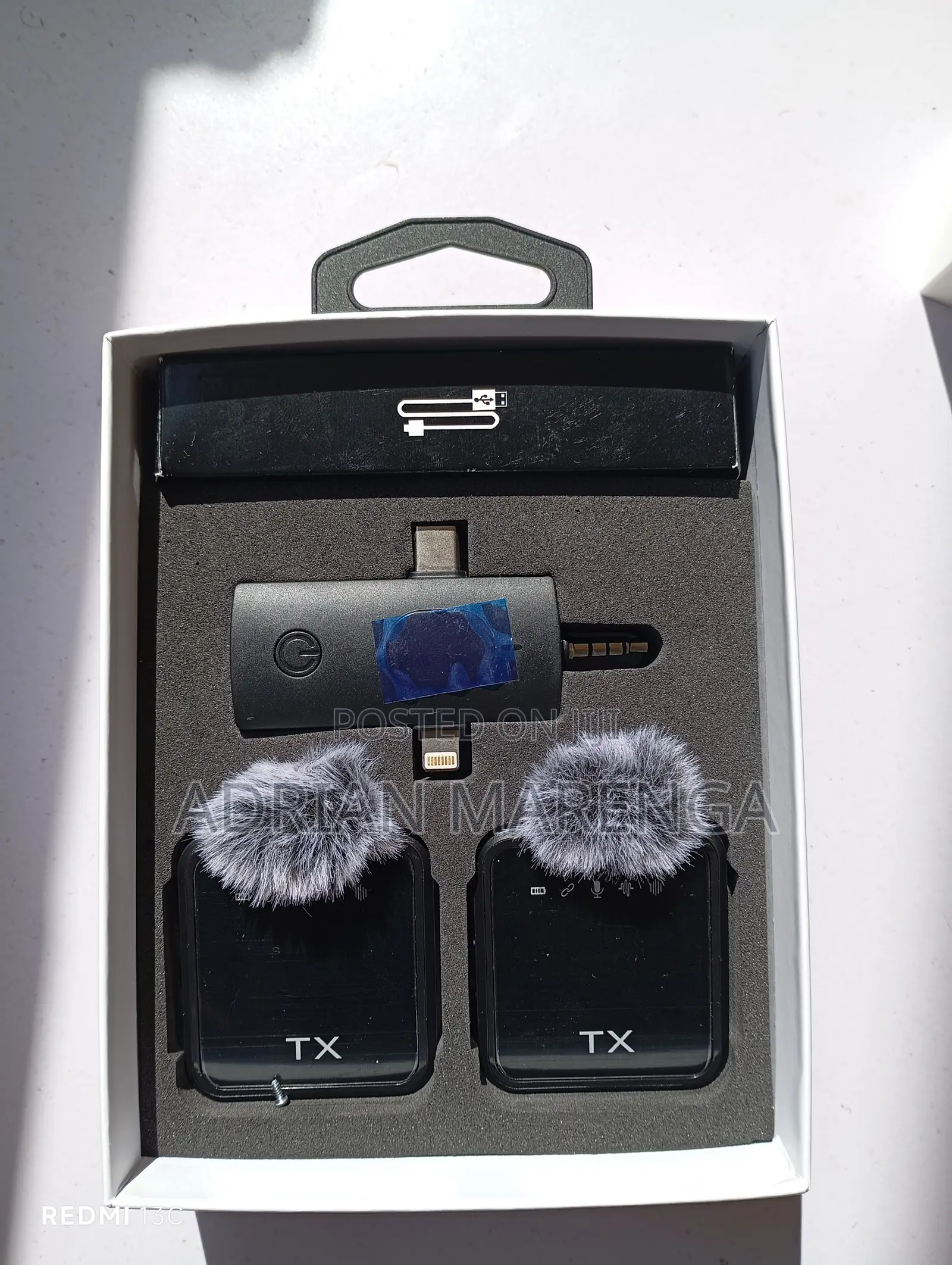 F11-2 Wireless Microphone