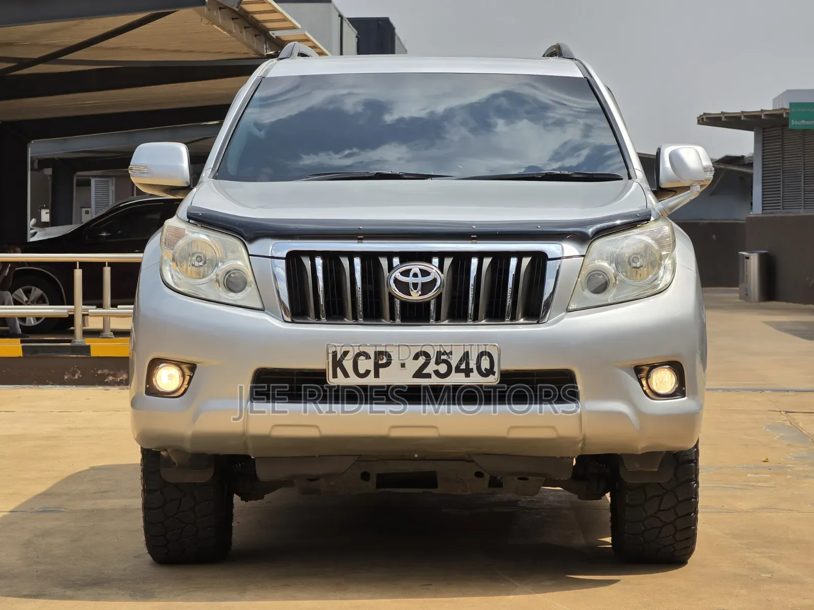 Toyota Land Cruiser Prado 2011