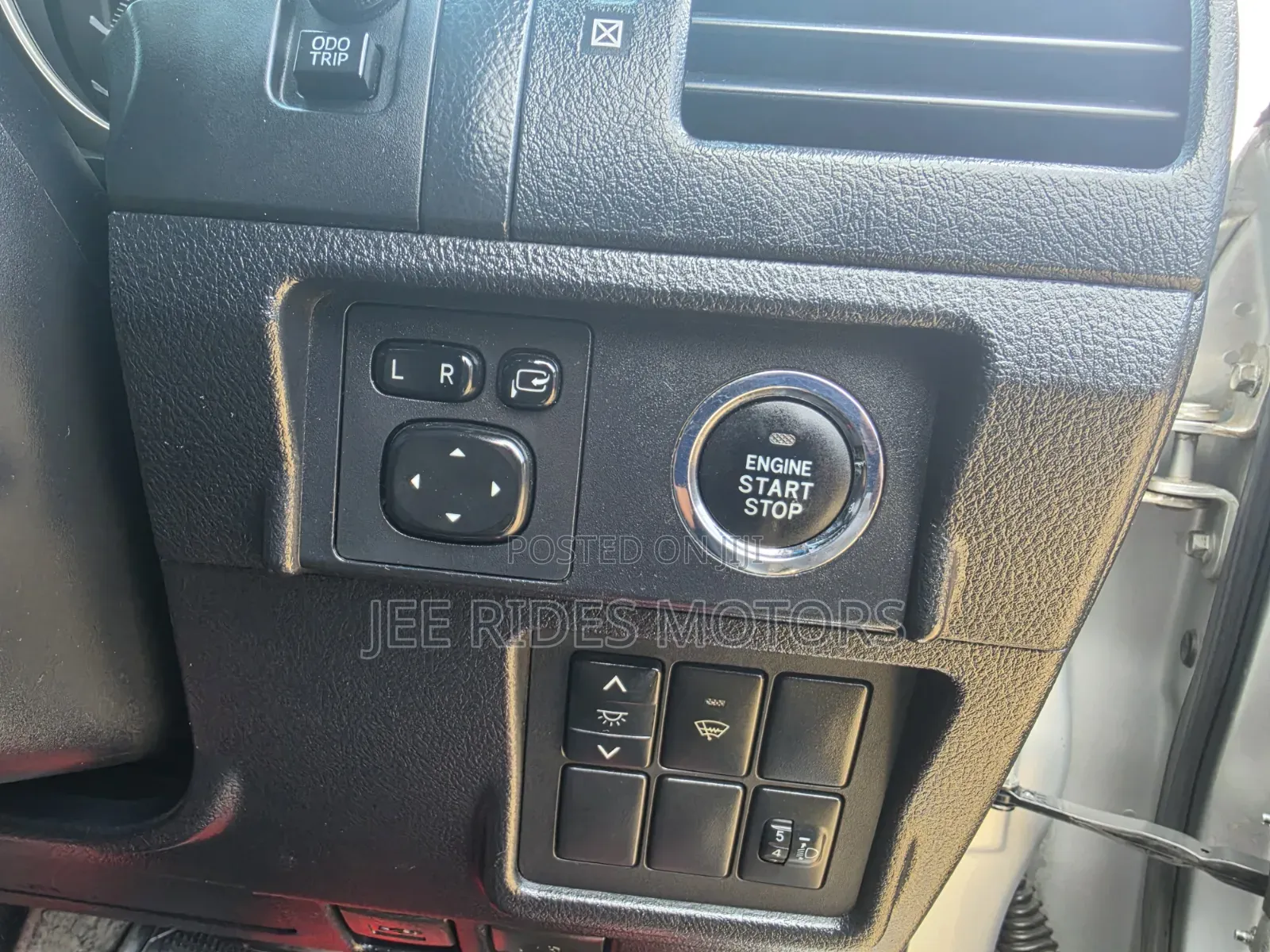 Toyota Land Cruiser Prado 2011