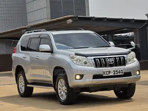 Toyota Land Cruiser Prado 2011